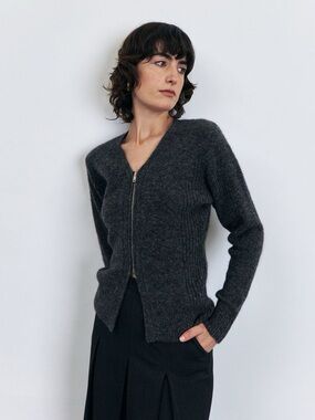 KUMÈ V-neck Zip-up Mohair Wool Cardigan